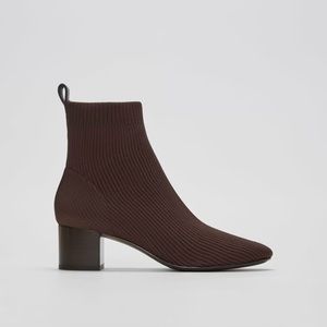 The Glove Boot by Everlane, Dark Brown, Size 8, Very Lightly Used